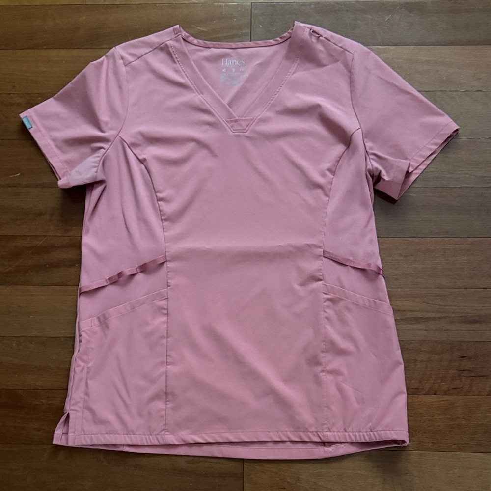 Women’s Hanes Coral Scrub Set, Size M (top & bottom)